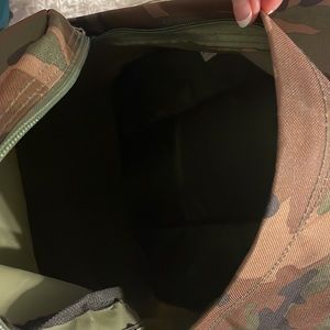 Everest camouflage backpack